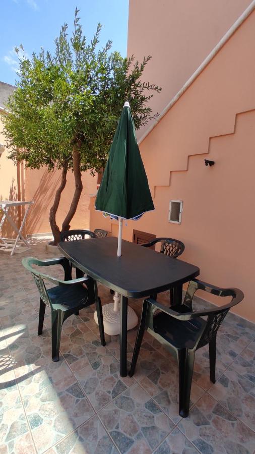 Appartement Casa Trifo à Tiggiano Extérieur photo